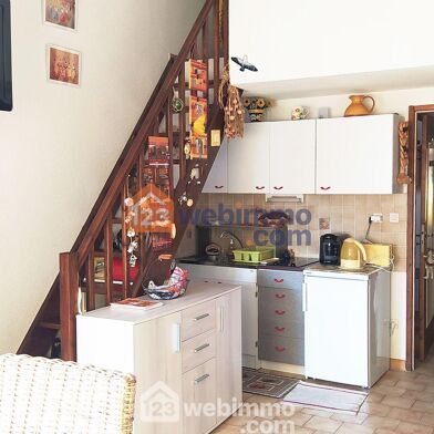 Appartement 3 pièces 249300 €