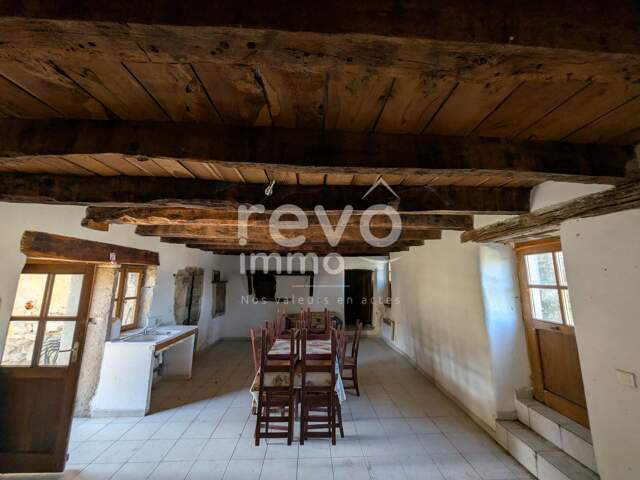 Maison à rénover — photo du bien