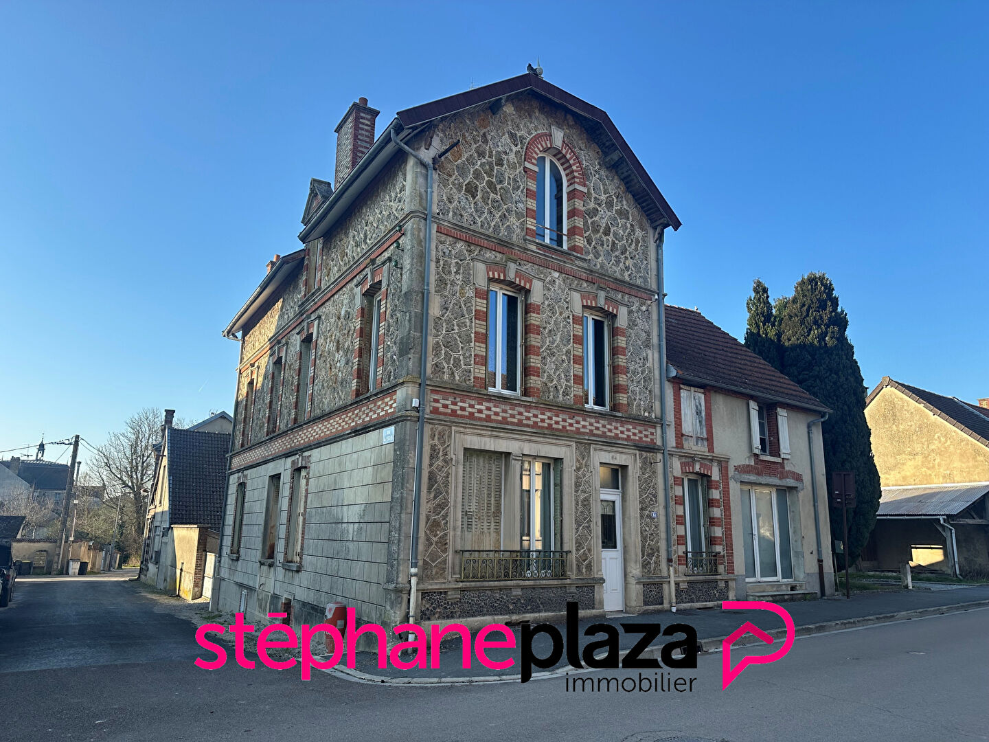 Villa / Maison 5 pièces  à vendre Fère-Champenoise 51230
