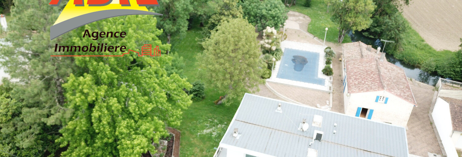 Maison 7 Pièces 284 m² à vendre à Magné (79460)