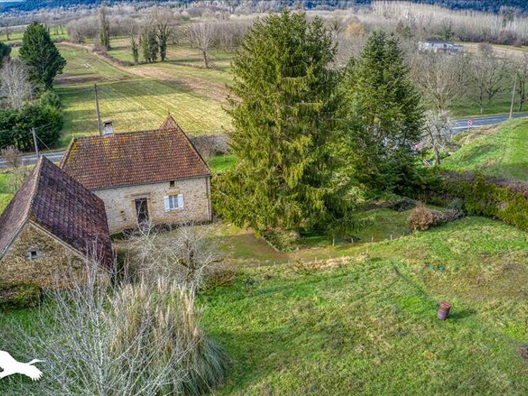 Maison en pierre de 5 pièces principales — photo 1