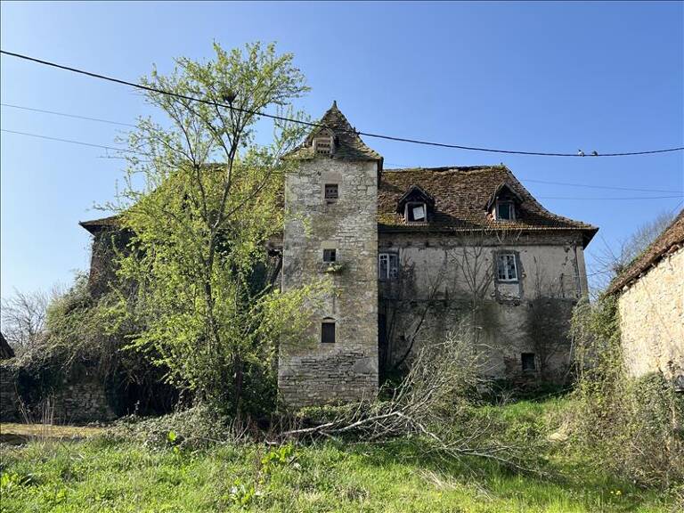 Maison en pierre de 3 pièces principales — photo 1