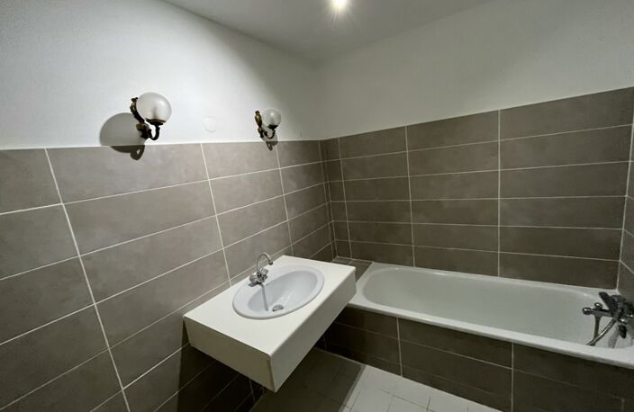 Vente appartement 4 pièces 85 m² Béziers (34500) — photo 3