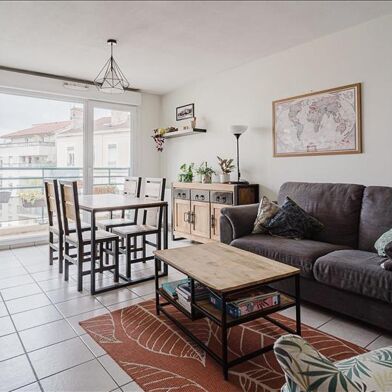 Appartement 3 pièces 259776 €