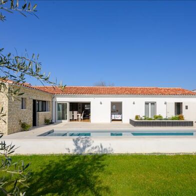 Maison 5 pièces 835200 €