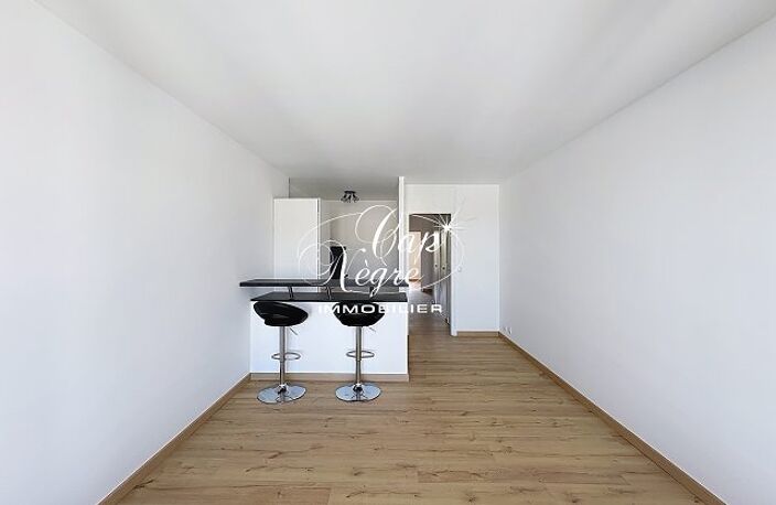 APPARTEMENT T2 VUE MER & PORT À VENDRE AUX MARINES DE COGOLIN — photo 4