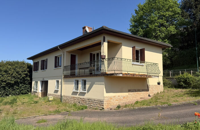 Villa — photo 2