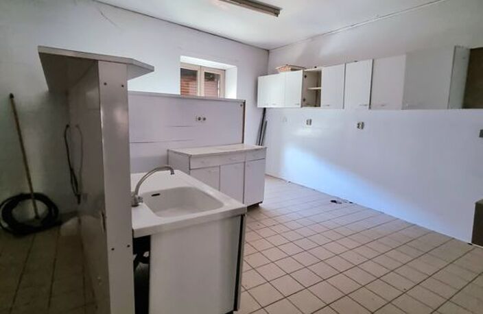 ensemble immobilier 220 m² - Fort potentiel (commerce + — photo 4
