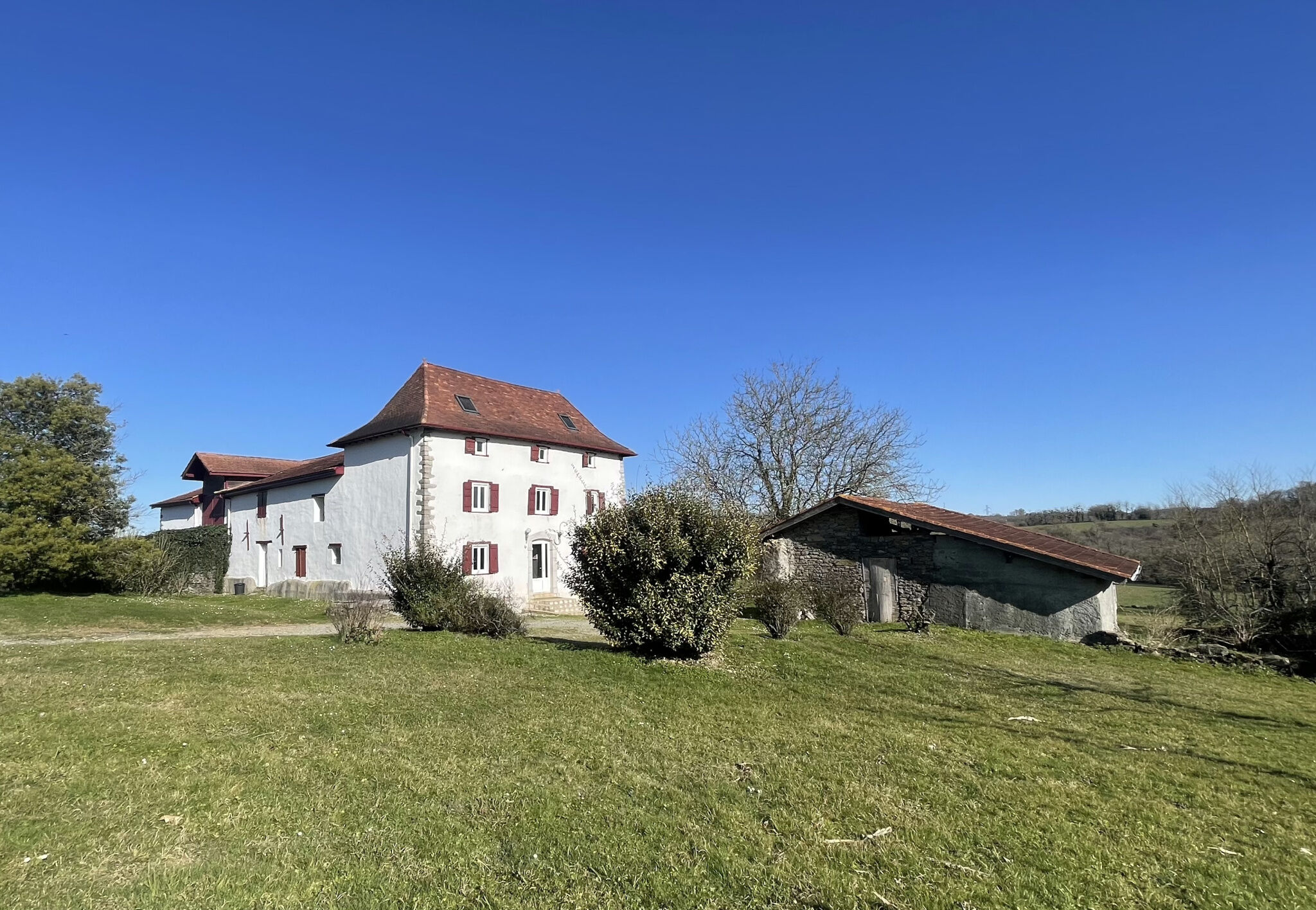 Maison de Village   T13 à vendre Domezain-Berraute 64120