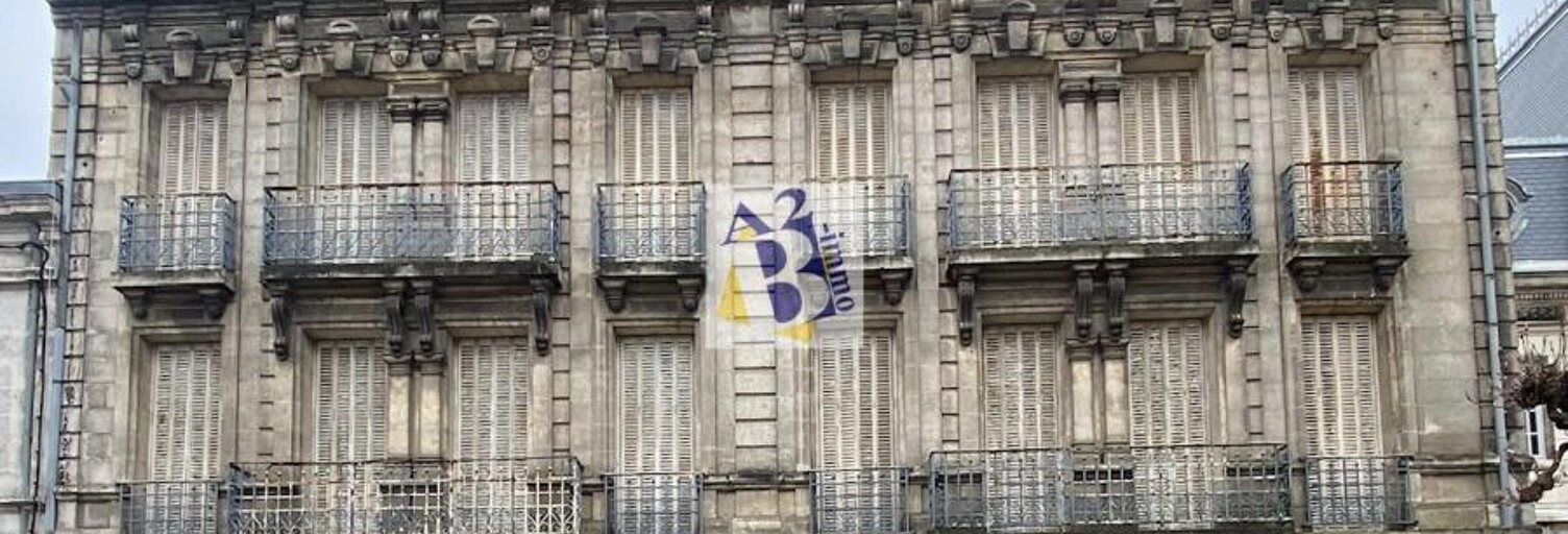 Immeuble  1326 m² à vendre à Angoulême (16000)