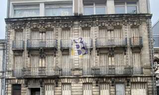 Immeuble  1326 m² à vendre à Angoulême (16000)