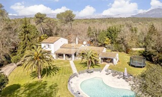 Maison 8 Pièces 192 m² à vendre à Valbonne (06560)