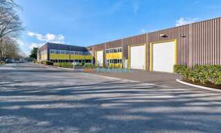 Local industriel  323 m² à louer à Torcy (77200)