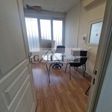 Local industriel  695000 €