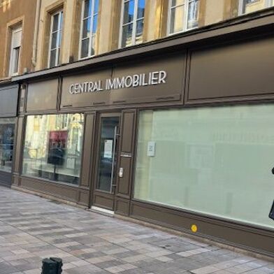 Commerce  210000 €