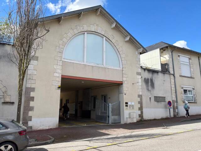 Appartement À Vendre — photo du bien