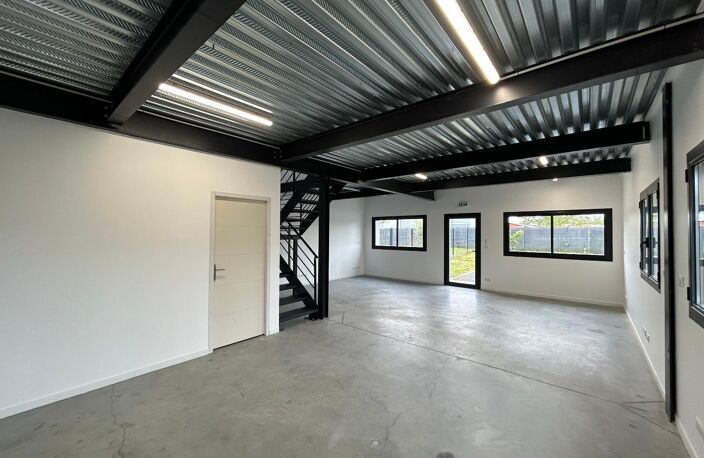 Location commerce  550 m² à Auterive (31190) — photo 2