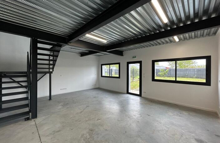 Location commerce  550 m² à Auterive (31190) — photo 3