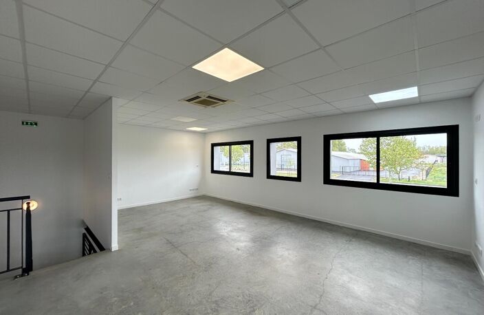 Location commerce  550 m² à Auterive (31190) — photo 5