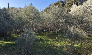 Terrain  445 m² à vendre à Lambesc (13410)