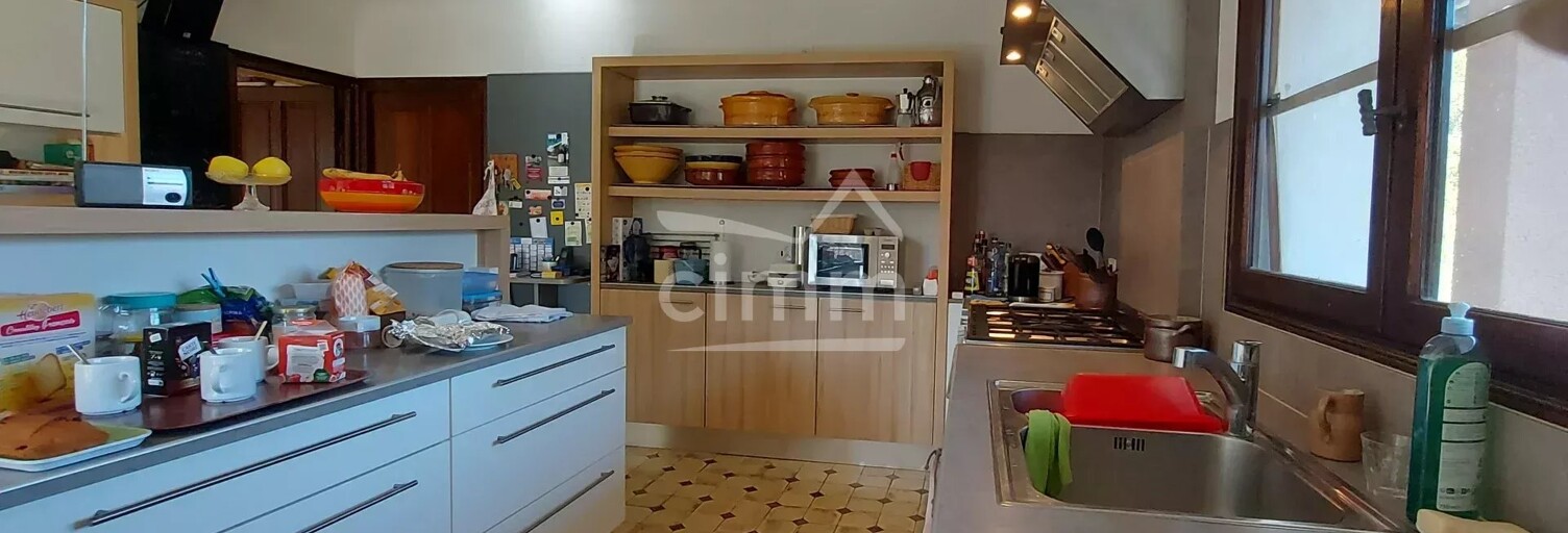 Maison 11 Pièces 400 m² à vendre à La Motte-du-Caire (04250)