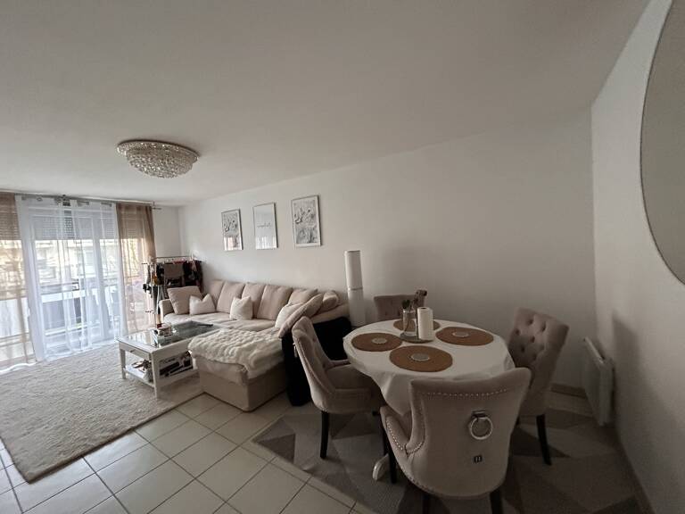Appartement T4, 2 places de parking — photo 1