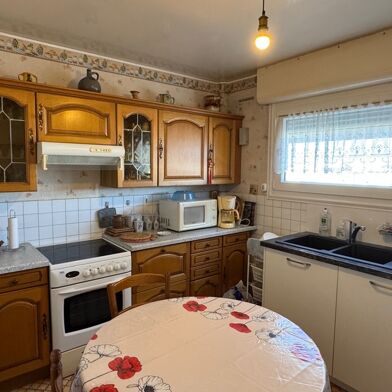 Appartement 4 pièces 136000 €