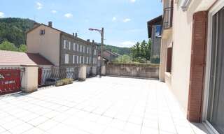 Immeuble  234 m² à vendre à Saint-Martin-de-Valamas (07310)