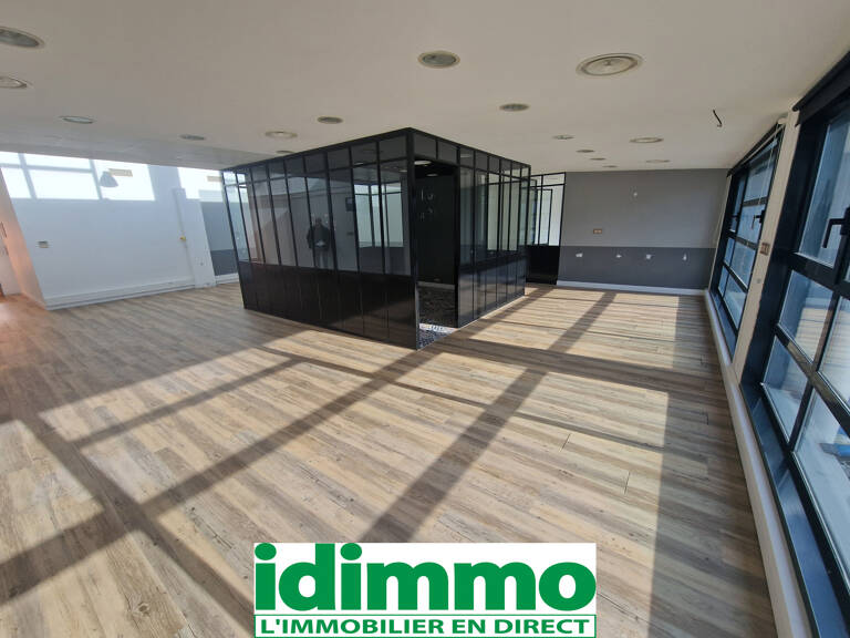 AUTERIVE-Local commercial 150 m2 — photo 1
