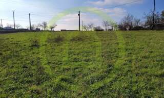 Terrain  1248 m² à vendre à Saint-Bonnet-sur-Gironde (17150)