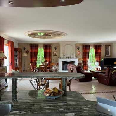 Maison 9 pièces 698600 €