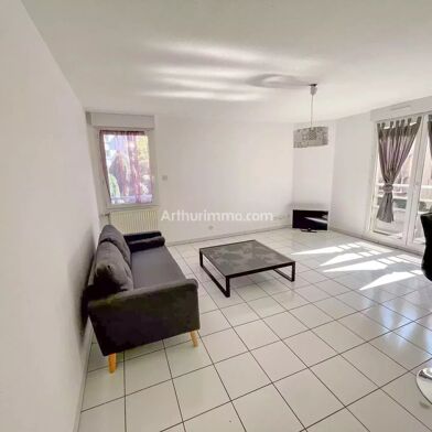 Appartement 3 pièces 900 €
