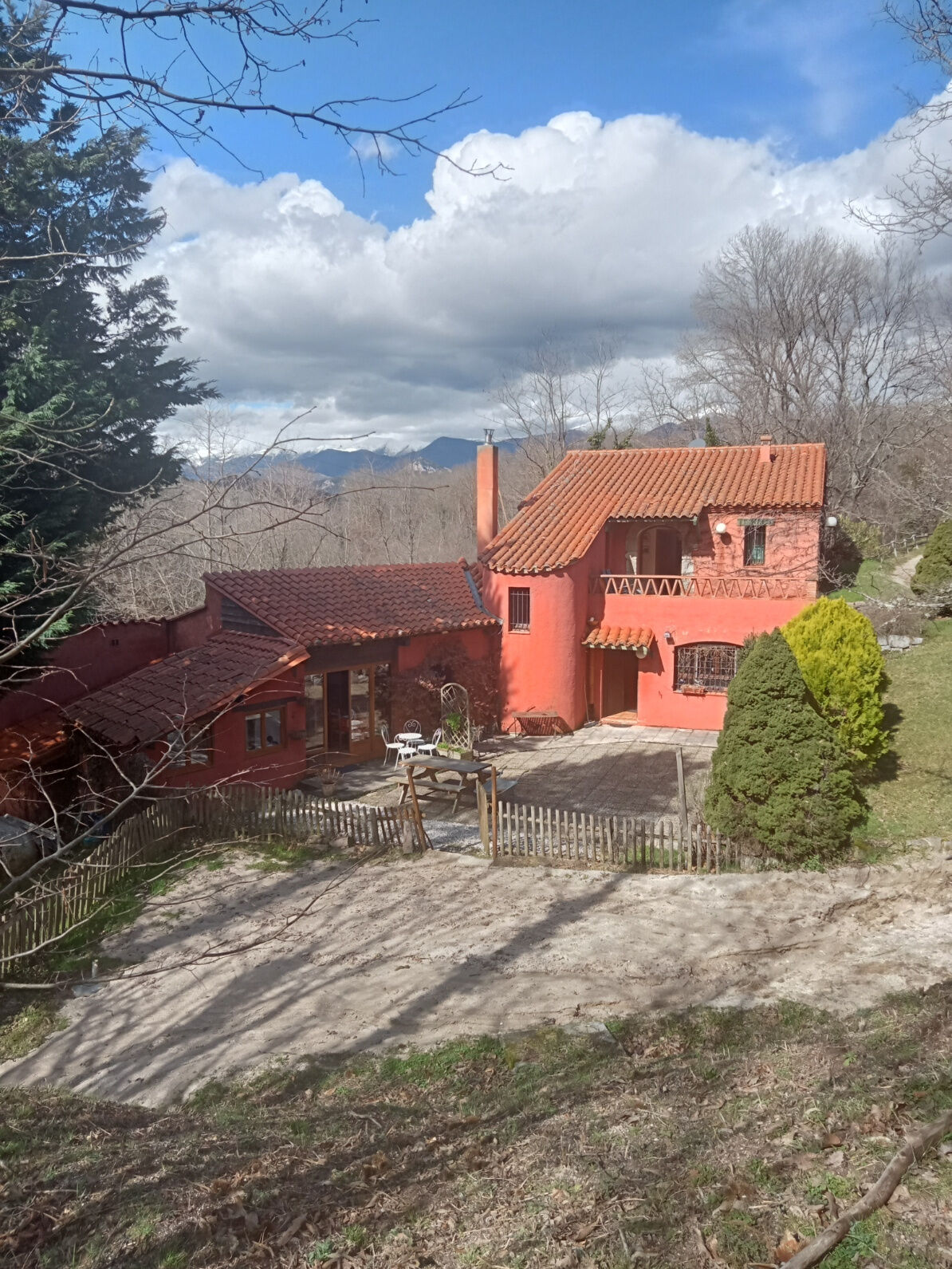 Villa / Maison  T9 à vendre Saint-Laurent-de-Cerdans 66260