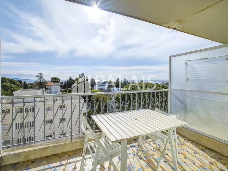 2 PIECES AVANT DERNIER ETAGE — photo 1