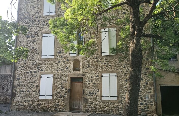 Belle maison en pierre avec encadrements style Bastide . — photo 2