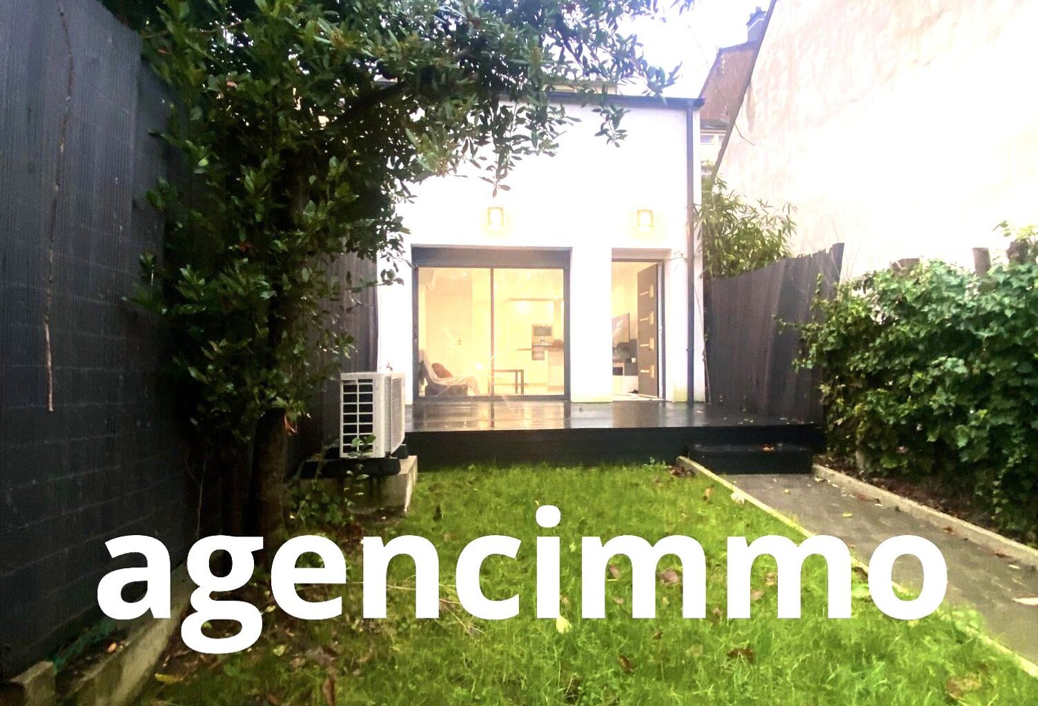 MAISON MODERNE SUR BORD DE MARNE — photo 1