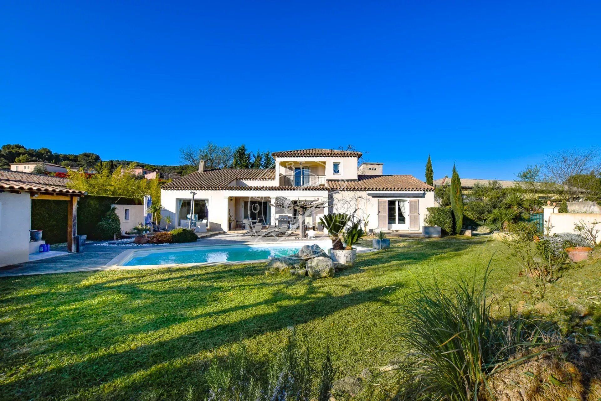 Villa / Maison 5 pièces  à vendre Draguignan 83300