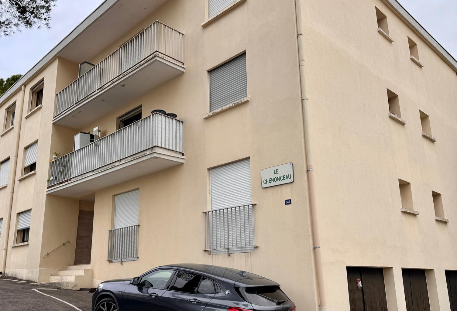 Lot de deux garages // Hopitaux Facs — photo 1