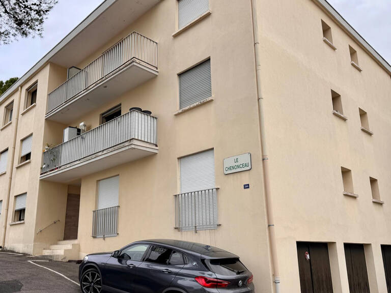 Lot de deux garages // Hopitaux Facs — photo 1