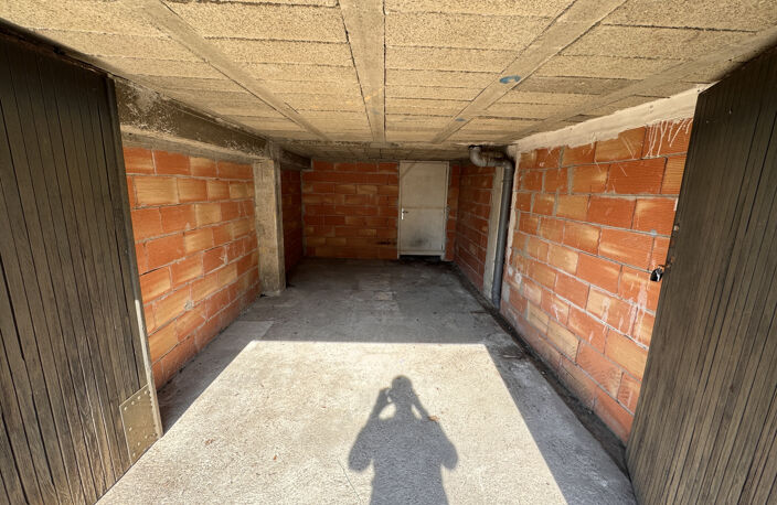 Lot de deux garages // Hopitaux Facs — photo 2