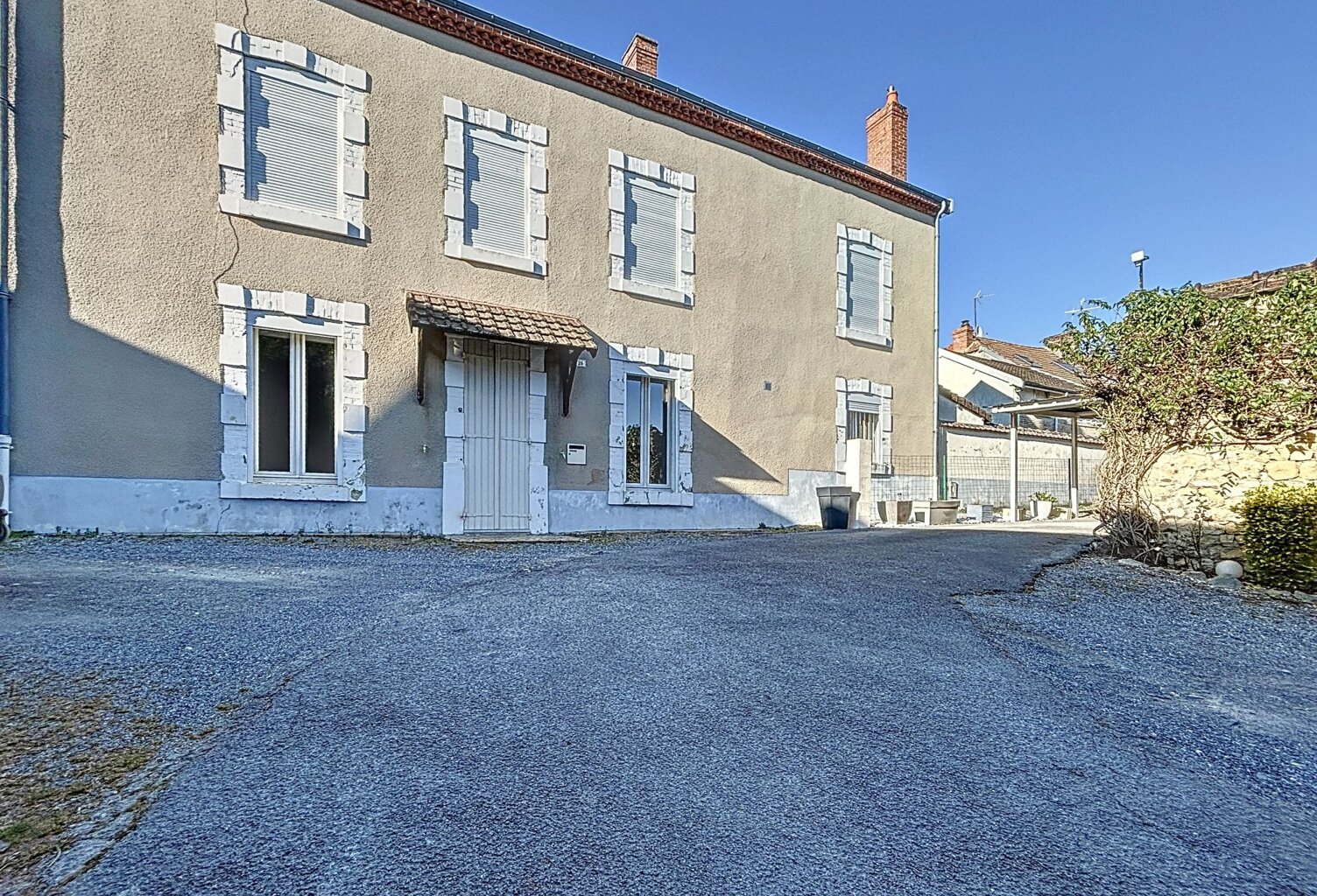 CHARMANTE MAISON SPACIEUSE AVEC JARDIN ET DÉPENDANCES  À 25 — photo 1