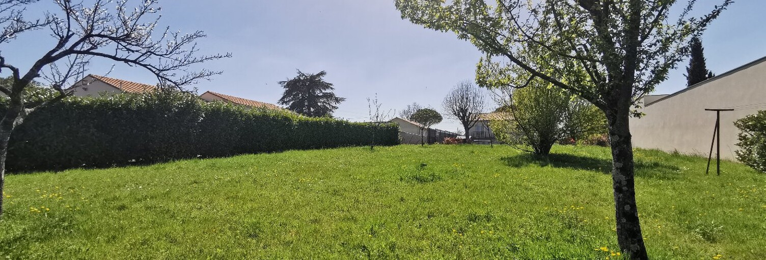 Terrain  2067 m² à vendre à Niort (79000)