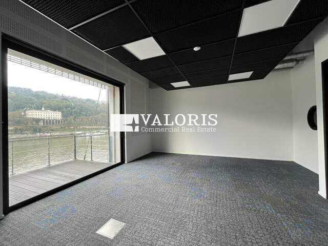 BUREAUX à LOUER — photo du bien