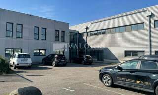 Commerce  3769 m² à louer à Saint-Priest (69800)