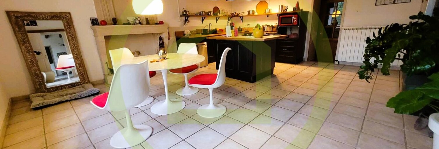 Maison 7 Pièces 236 m² à vendre à Saint-Bonnet-sur-Gironde (17150)