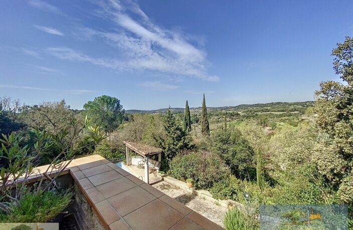 Villa — photo 3