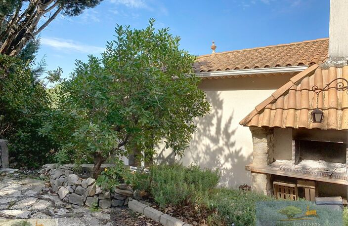 Villa — photo 4