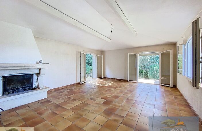 Villa — photo 5