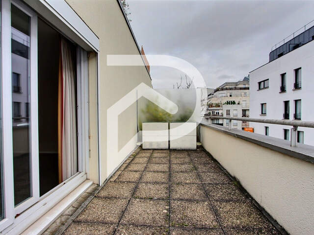 VENTE d'un appartement de 4 pièces 2 chambres (80,28 m² Carre... — photo du bien
