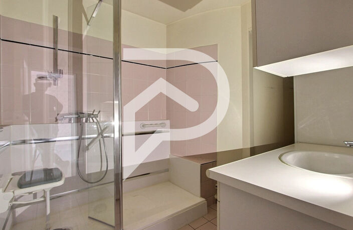VENTE d'un appartement de 4 pièces 2 chambres (80,28 m² Carre... — photo 4